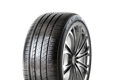 235/55 R17 Atlander AX88