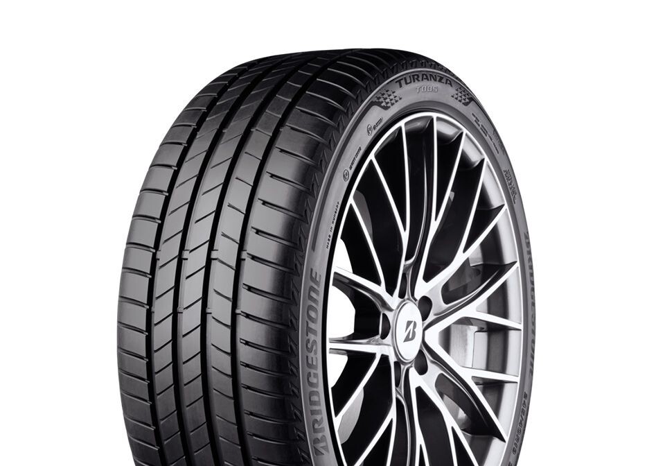 215/45 R18 Bridgestone T005A