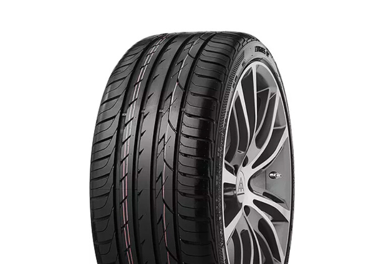 215/45 R17 Three-A P606